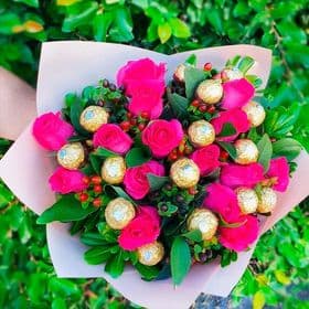 thumb-buque-com-15-rosas-e-15-ferreros-rocher-0